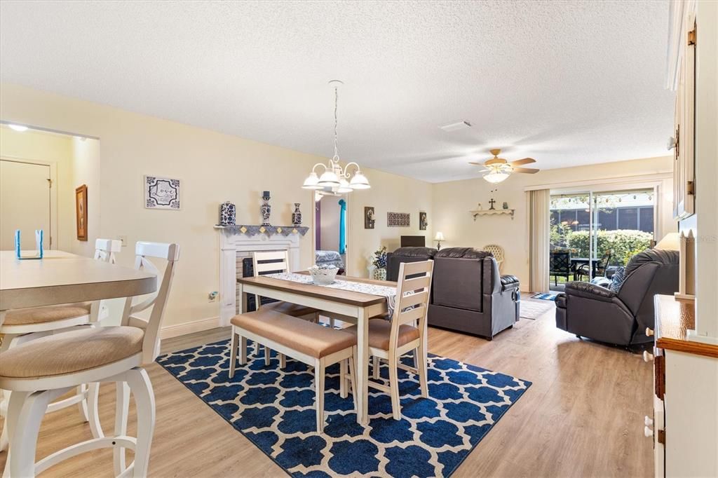 For Sale: $298,888 (3 beds, 2 baths, 1224 Square Feet)