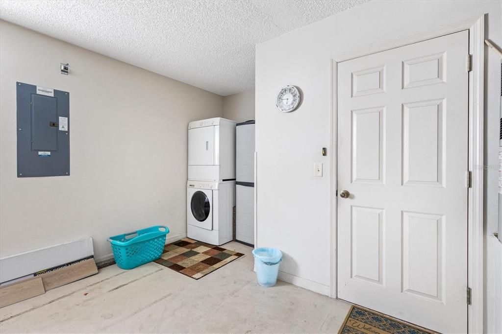 For Sale: $298,888 (3 beds, 2 baths, 1224 Square Feet)
