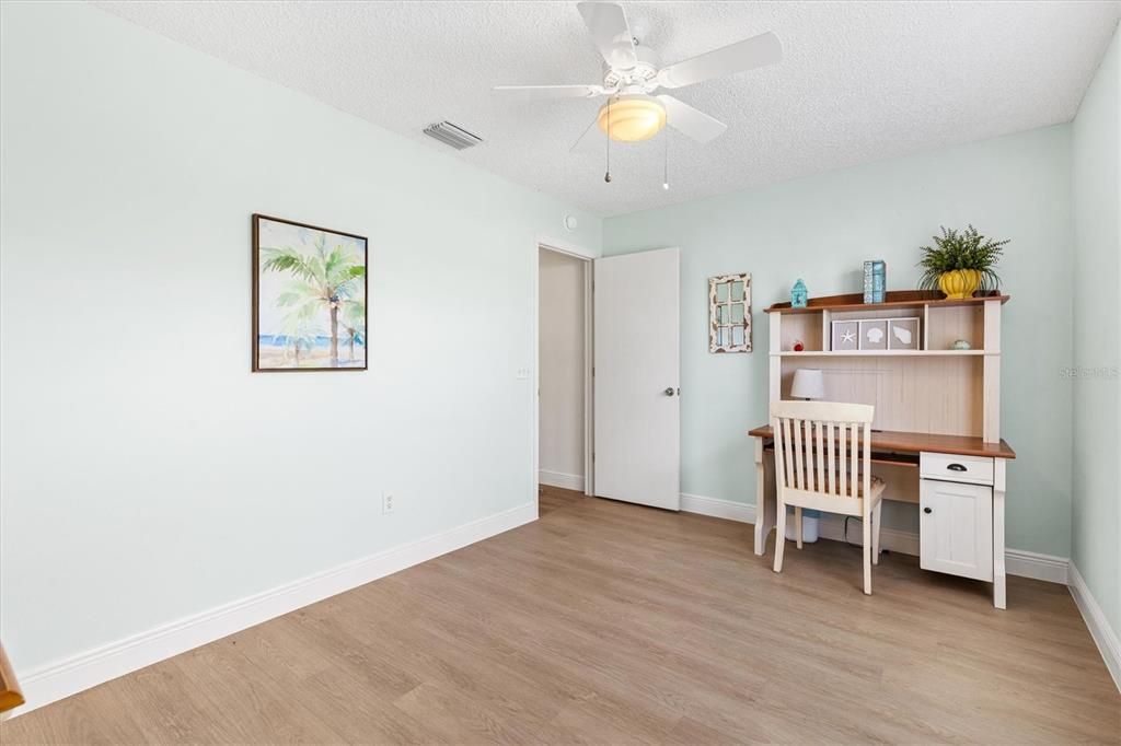 For Sale: $298,888 (3 beds, 2 baths, 1224 Square Feet)