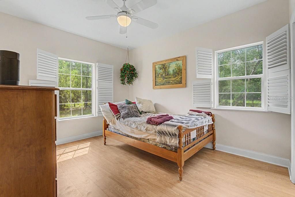 For Sale: $339,000 (3 beds, 2 baths, 1740 Square Feet)