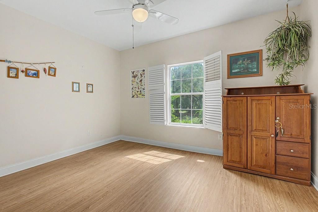 For Sale: $339,000 (3 beds, 2 baths, 1740 Square Feet)