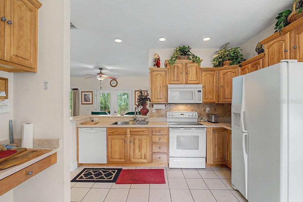 For Sale: $339,000 (3 beds, 2 baths, 1740 Square Feet)