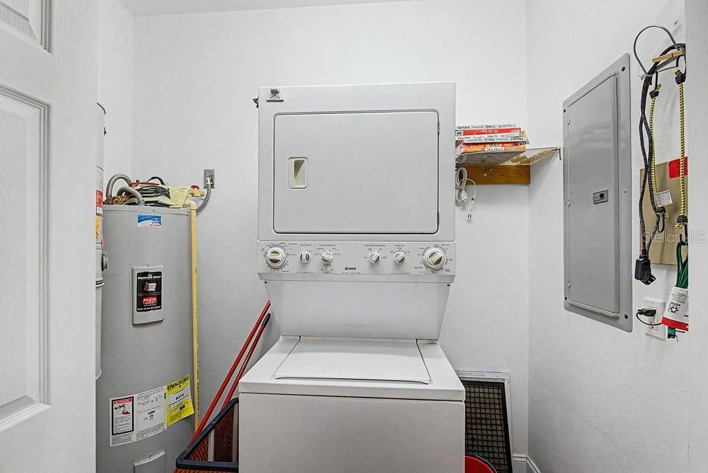 For Sale: $339,000 (3 beds, 2 baths, 1740 Square Feet)