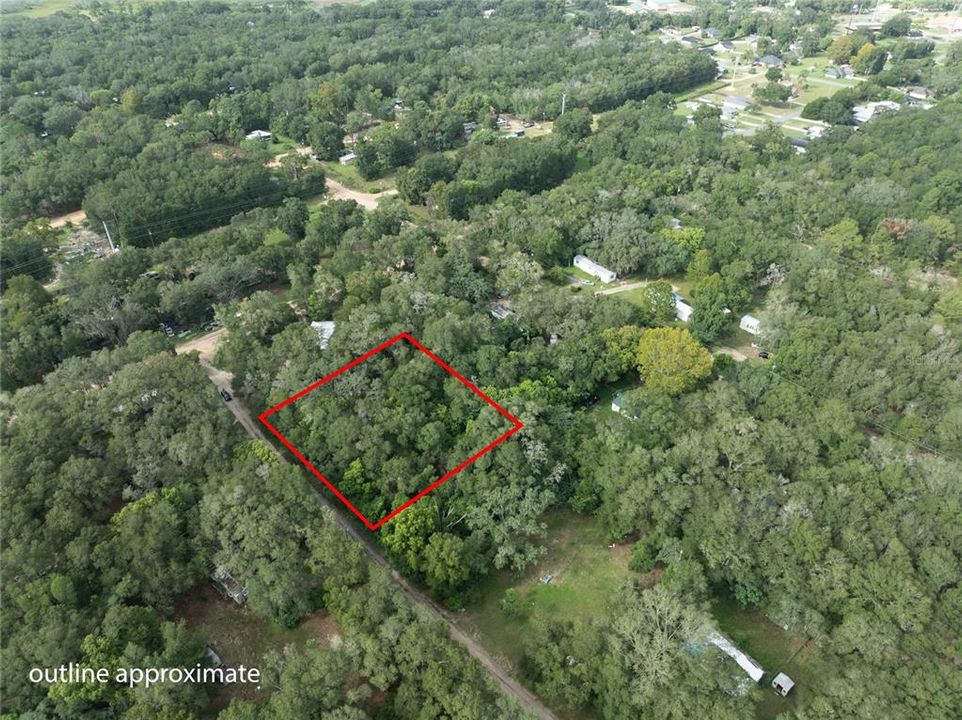 待售: $20,000 (0.69 acres)