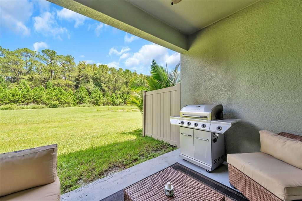 Activo con contrato: $375,000 (3 camas, 2 baños, 1827 Pies cuadrados)