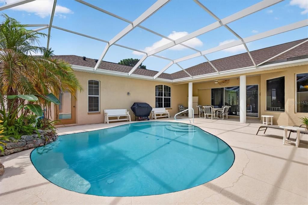 En Venta: $599,900 (3 camas, 3 baños, 2509 Pies cuadrados)