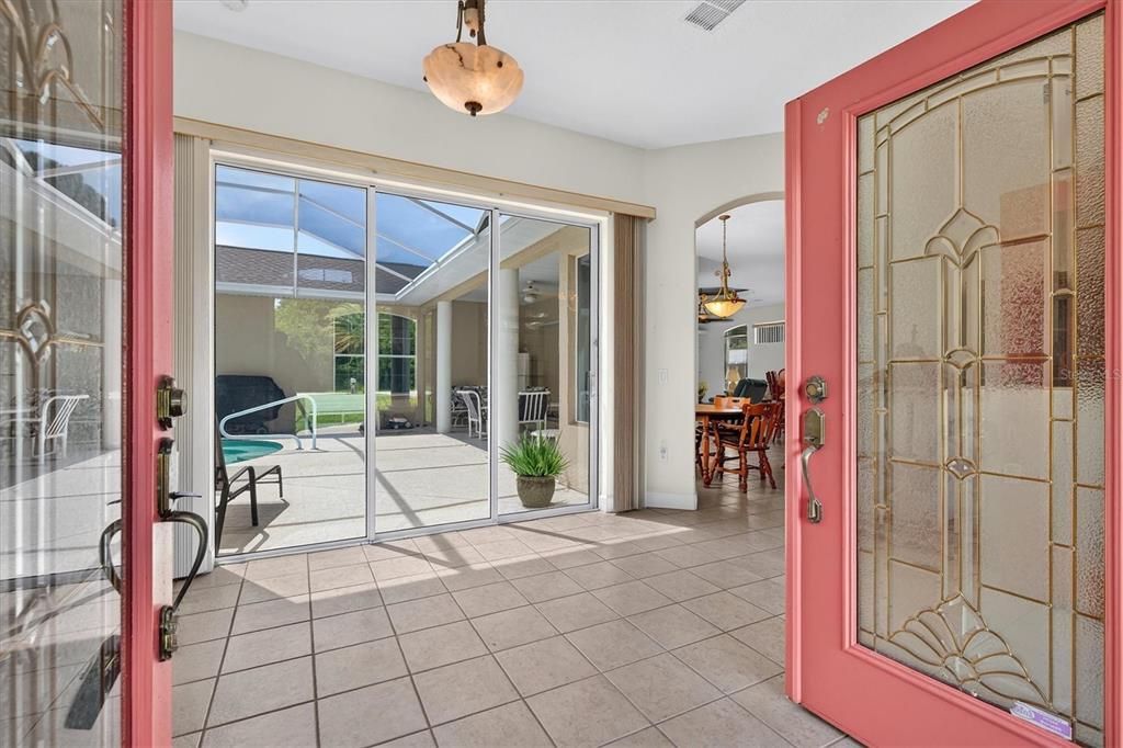 En Venta: $599,900 (3 camas, 3 baños, 2509 Pies cuadrados)