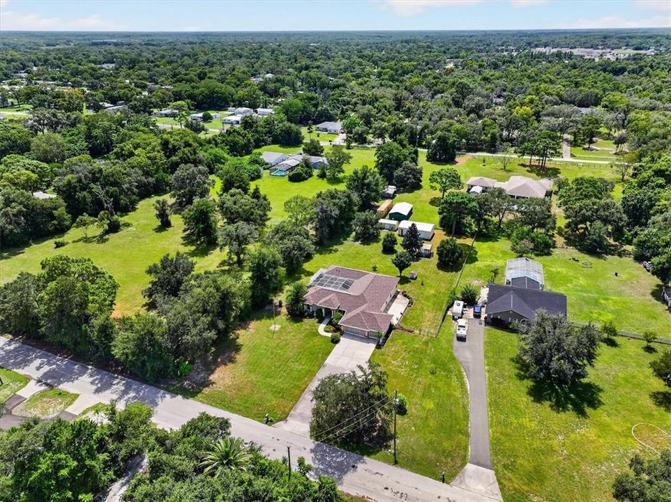 En Venta: $599,900 (3 camas, 3 baños, 2509 Pies cuadrados)