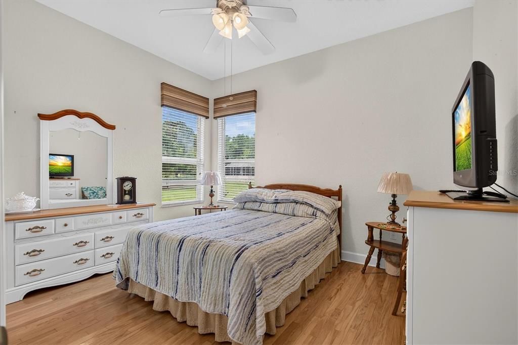 En Venta: $599,900 (3 camas, 3 baños, 2509 Pies cuadrados)