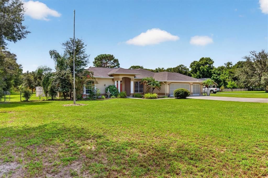 En Venta: $599,900 (3 camas, 3 baños, 2509 Pies cuadrados)