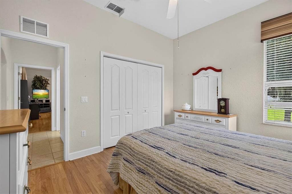 En Venta: $599,900 (3 camas, 3 baños, 2509 Pies cuadrados)