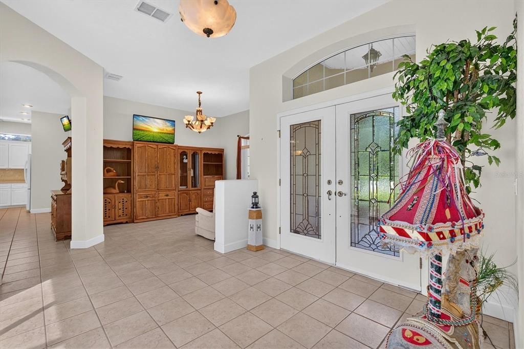 En Venta: $599,900 (3 camas, 3 baños, 2509 Pies cuadrados)