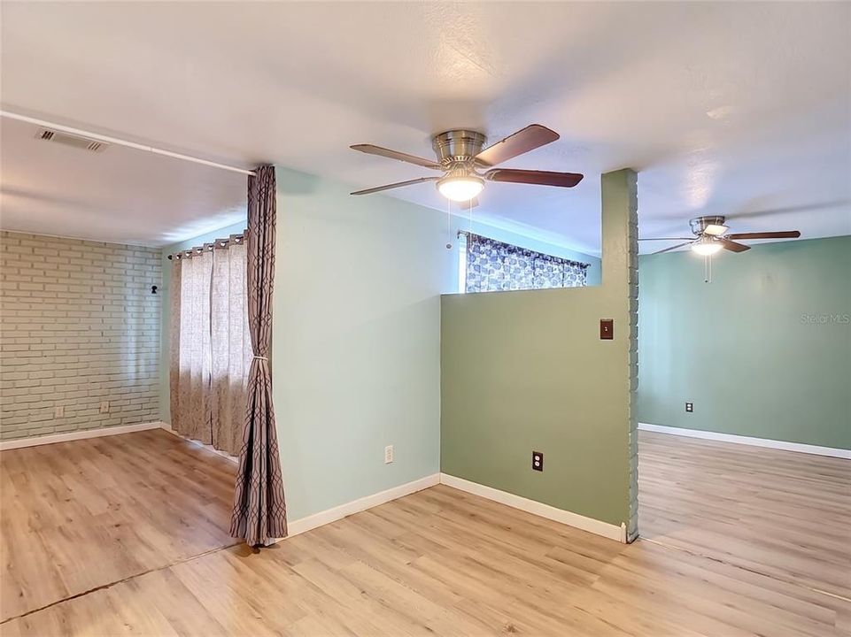 For Sale: $305,000 (3 beds, 2 baths, 1629 Square Feet)