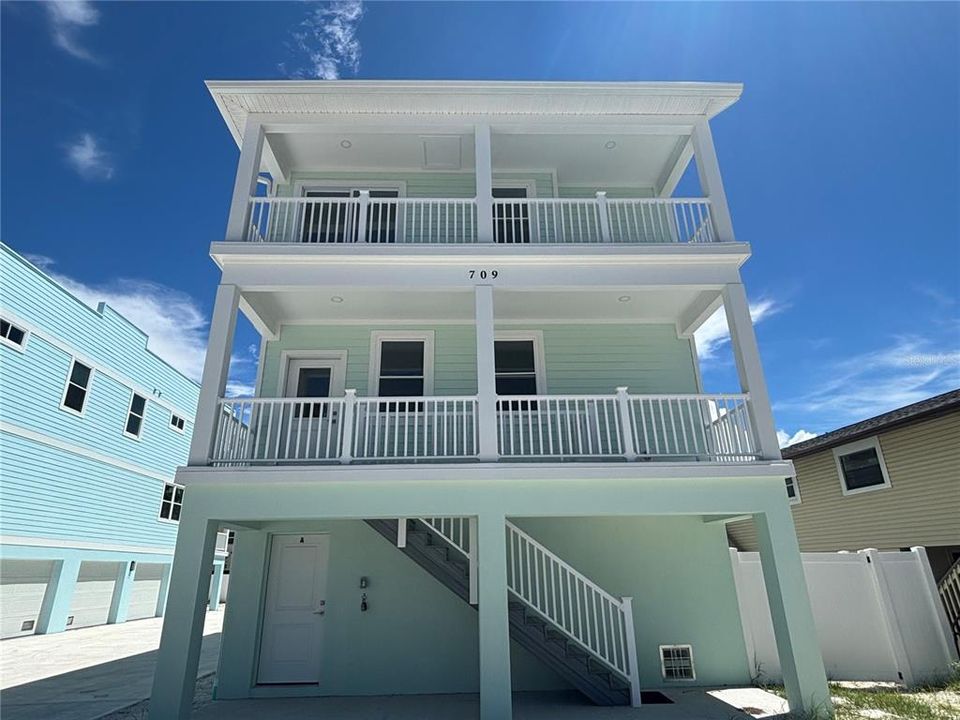 For Sale: $2,350,000 (6 beds, 0 baths, 3000 Square Feet)