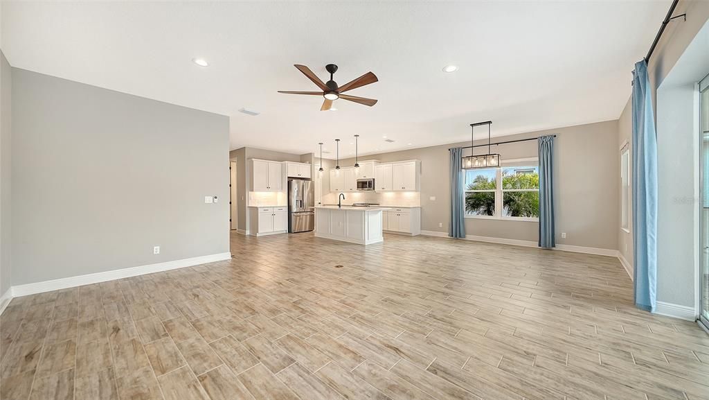 For Sale: $928,000 (4 beds, 4 baths, 3019 Square Feet)