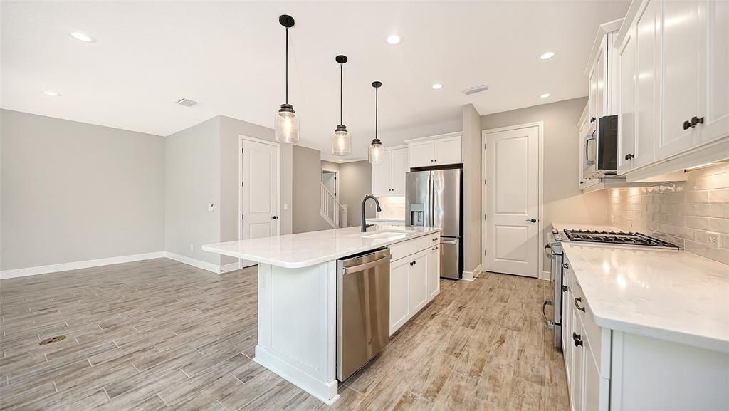 For Sale: $928,000 (4 beds, 4 baths, 3019 Square Feet)
