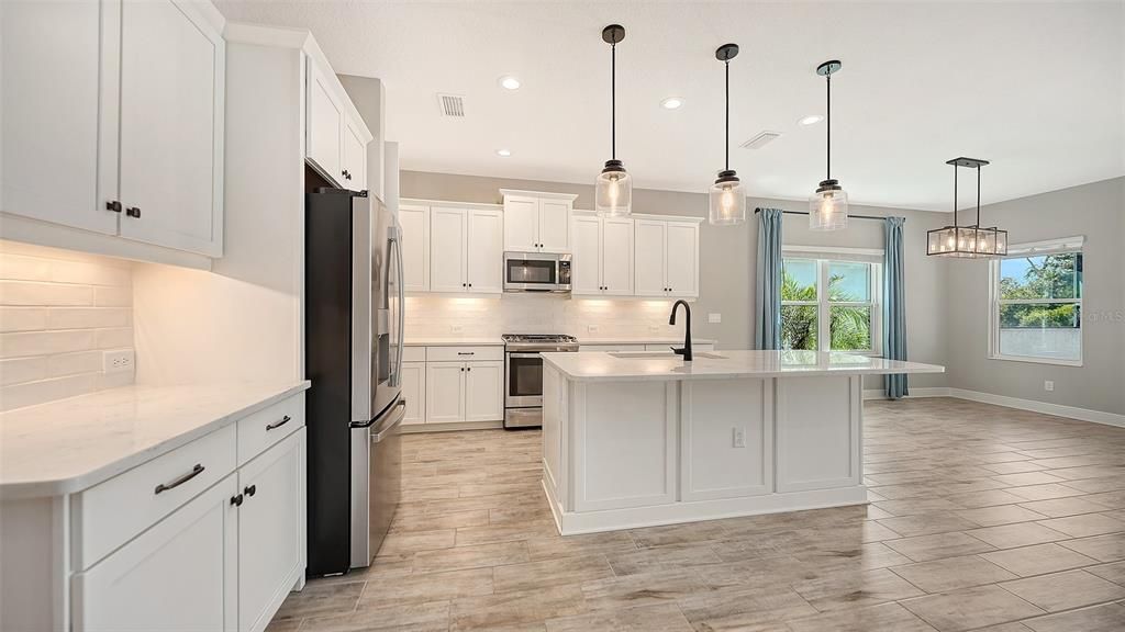 For Sale: $928,000 (4 beds, 4 baths, 3019 Square Feet)