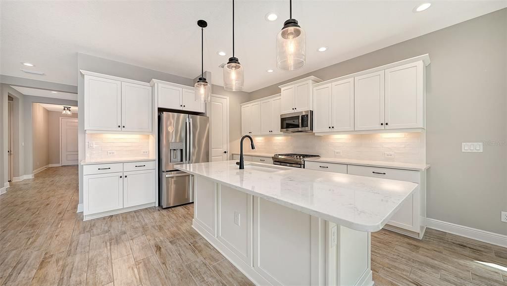 For Sale: $928,000 (4 beds, 4 baths, 3019 Square Feet)