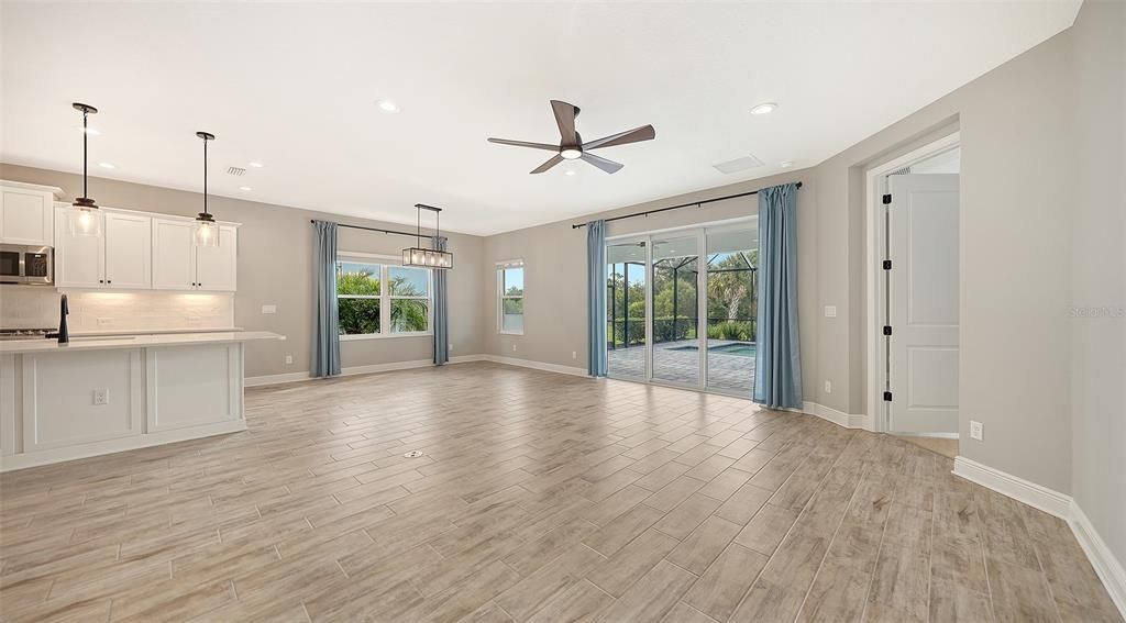 For Sale: $928,000 (4 beds, 4 baths, 3019 Square Feet)