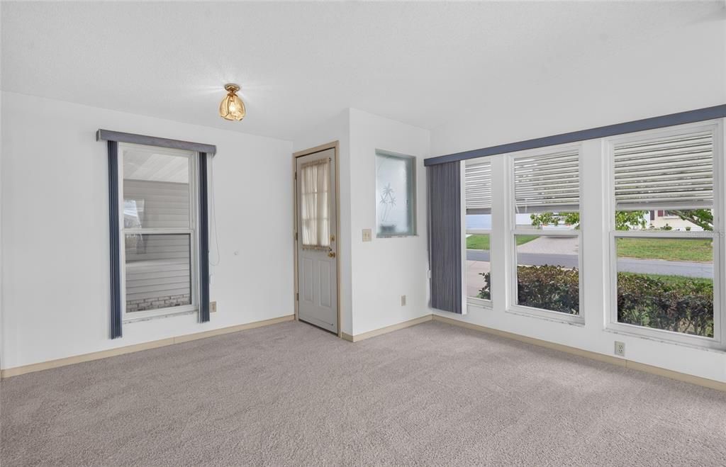 For Sale: $174,900 (2 beds, 2 baths, 1436 Square Feet)