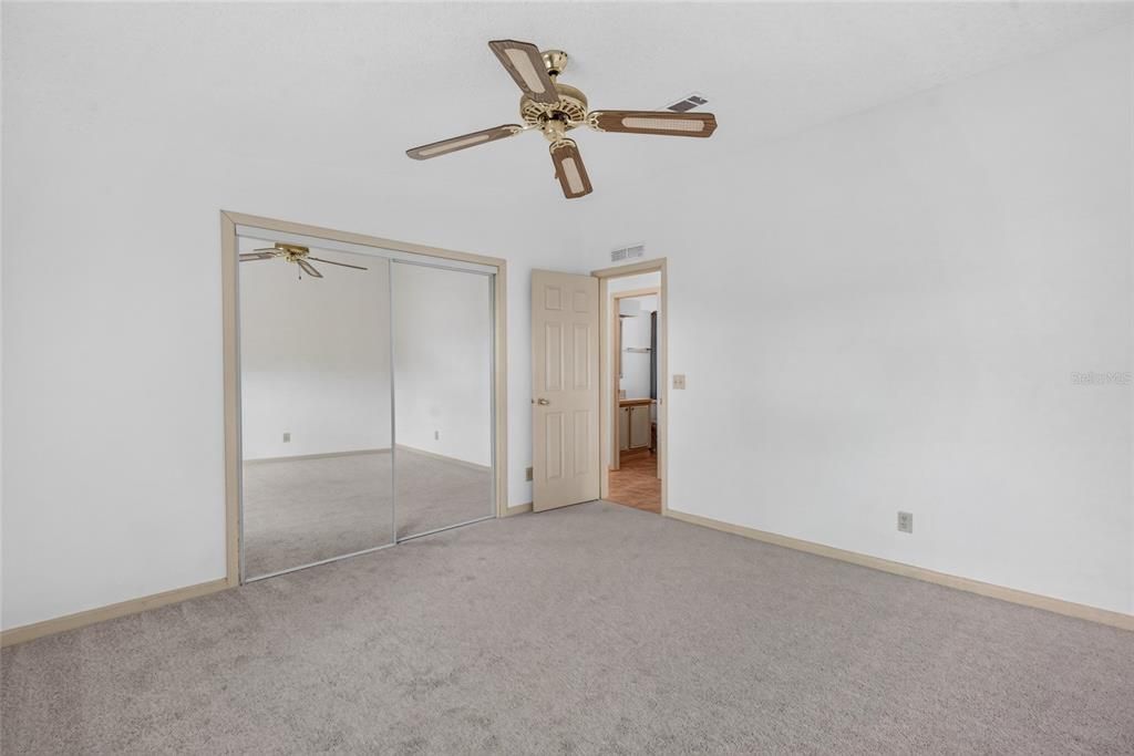 For Sale: $174,900 (2 beds, 2 baths, 1436 Square Feet)