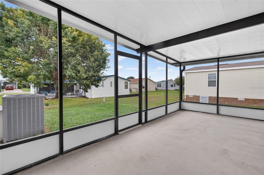For Sale: $174,900 (2 beds, 2 baths, 1436 Square Feet)