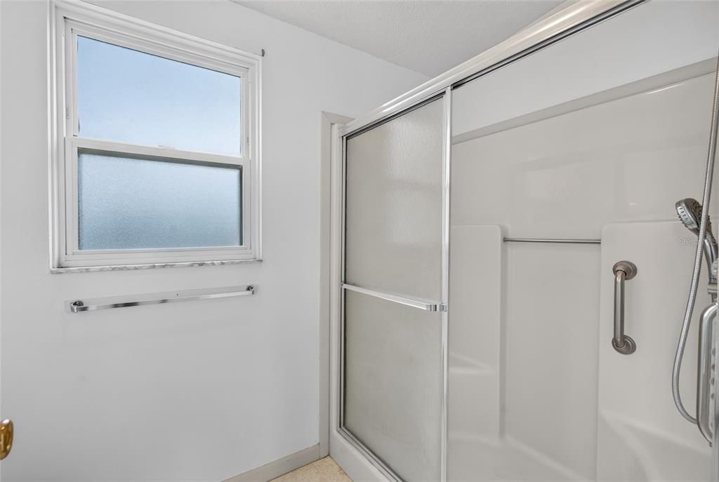 For Sale: $174,900 (2 beds, 2 baths, 1436 Square Feet)
