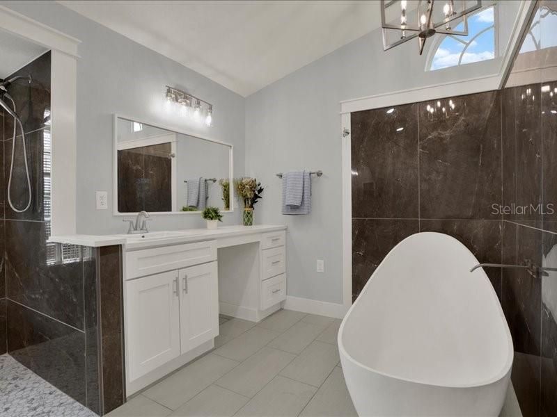 En Venta: $509,900 (4 camas, 2 baños, 2346 Pies cuadrados)