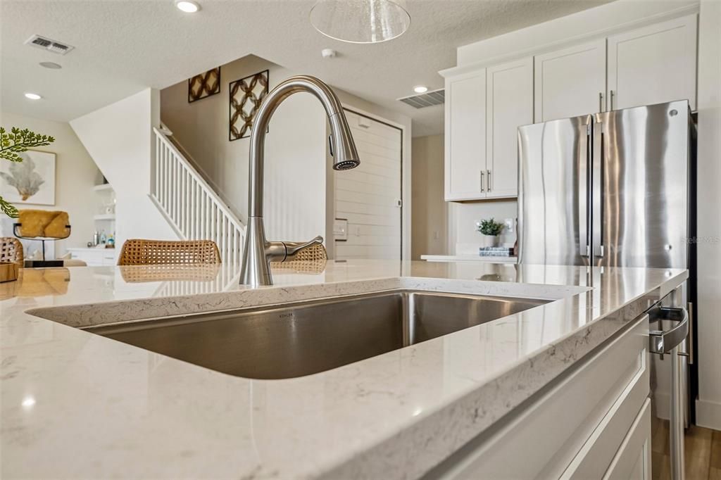 Active With Contract: $574,990 (3 beds, 2 baths, 2505 Square Feet)