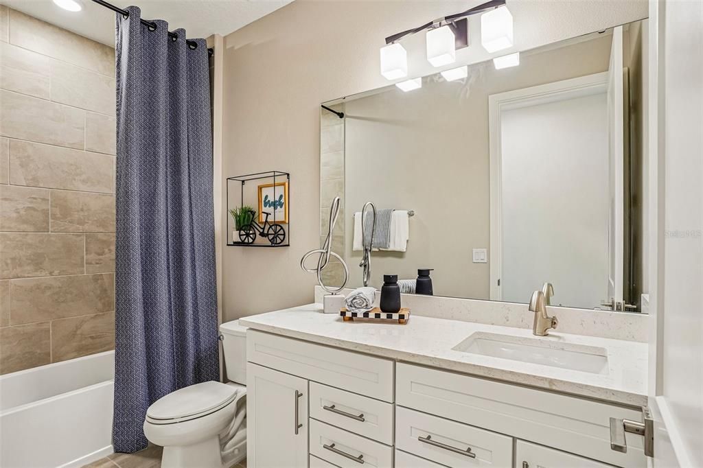 Active With Contract: $574,990 (3 beds, 2 baths, 2505 Square Feet)
