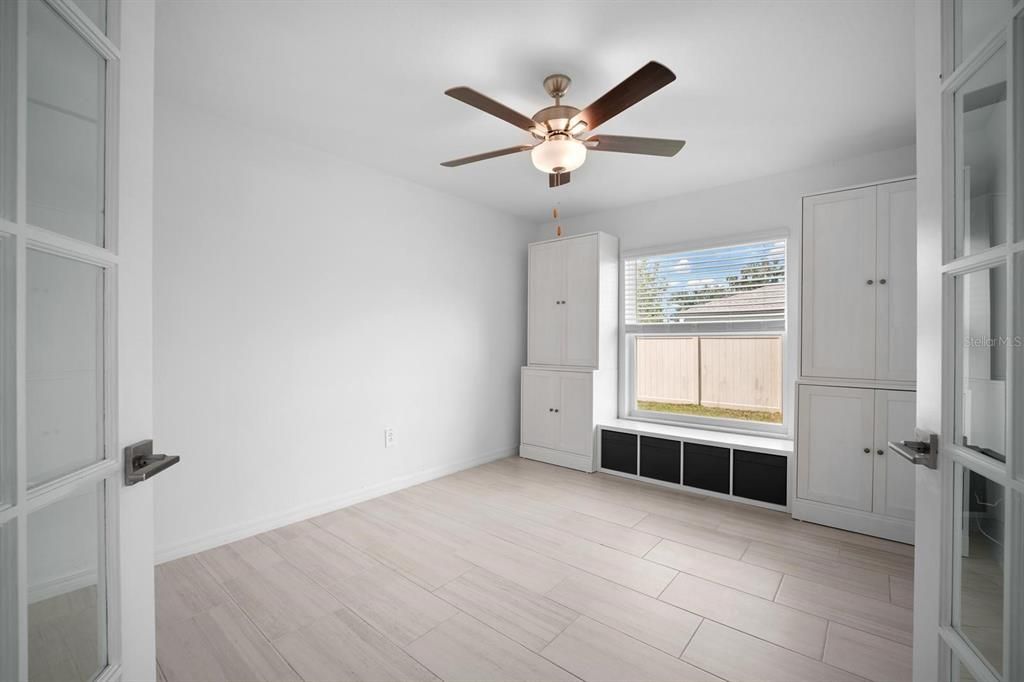 En Venta: $449,900 (4 camas, 3 baños, 2557 Pies cuadrados)