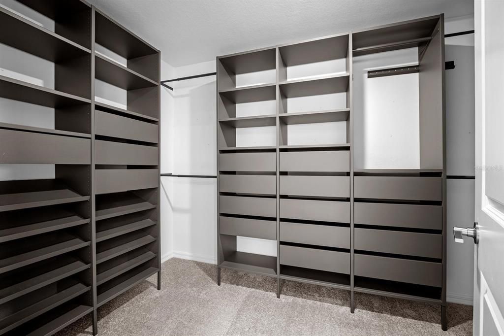En Venta: $449,900 (4 camas, 3 baños, 2557 Pies cuadrados)