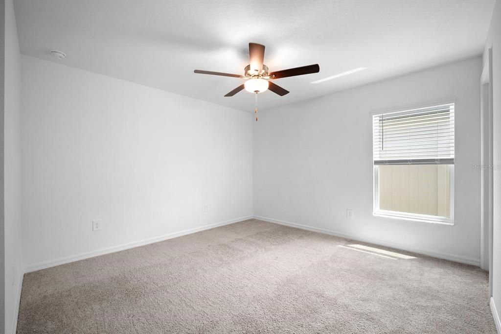 En Venta: $449,900 (4 camas, 3 baños, 2557 Pies cuadrados)