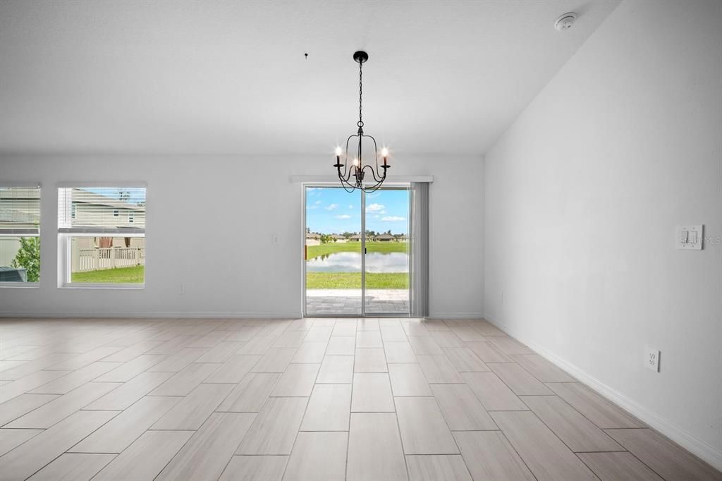 En Venta: $449,900 (4 camas, 3 baños, 2557 Pies cuadrados)