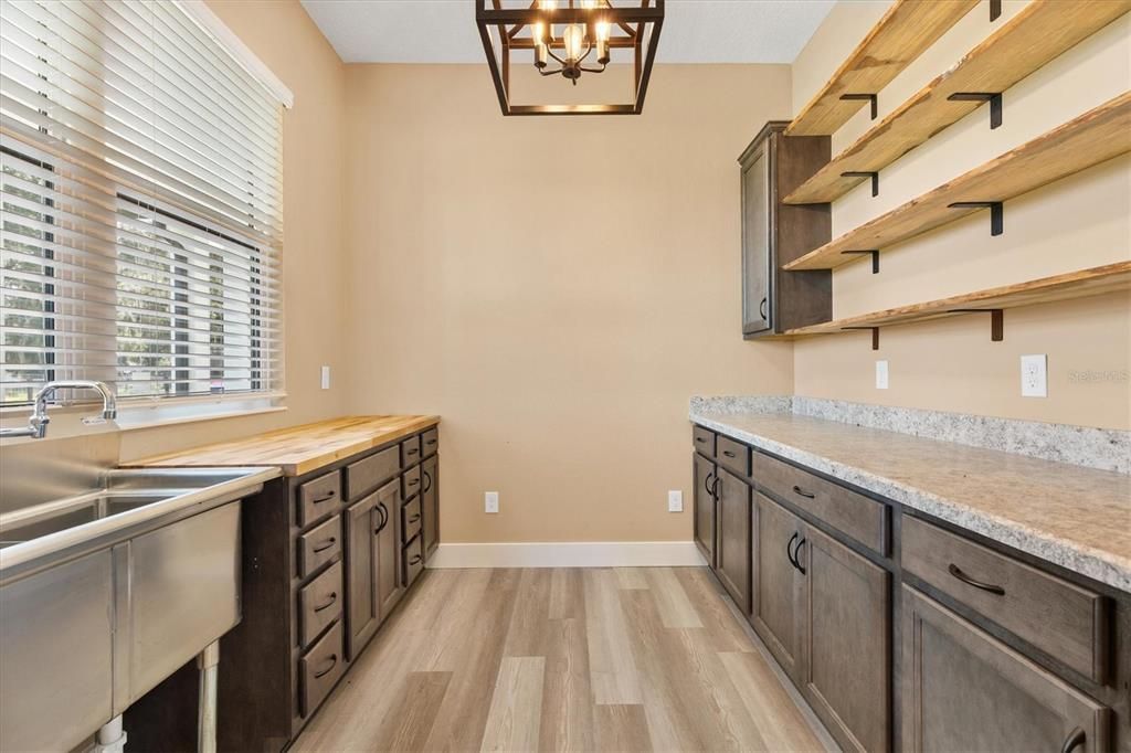 For Sale: $824,900 (4 beds, 3 baths, 2678 Square Feet)