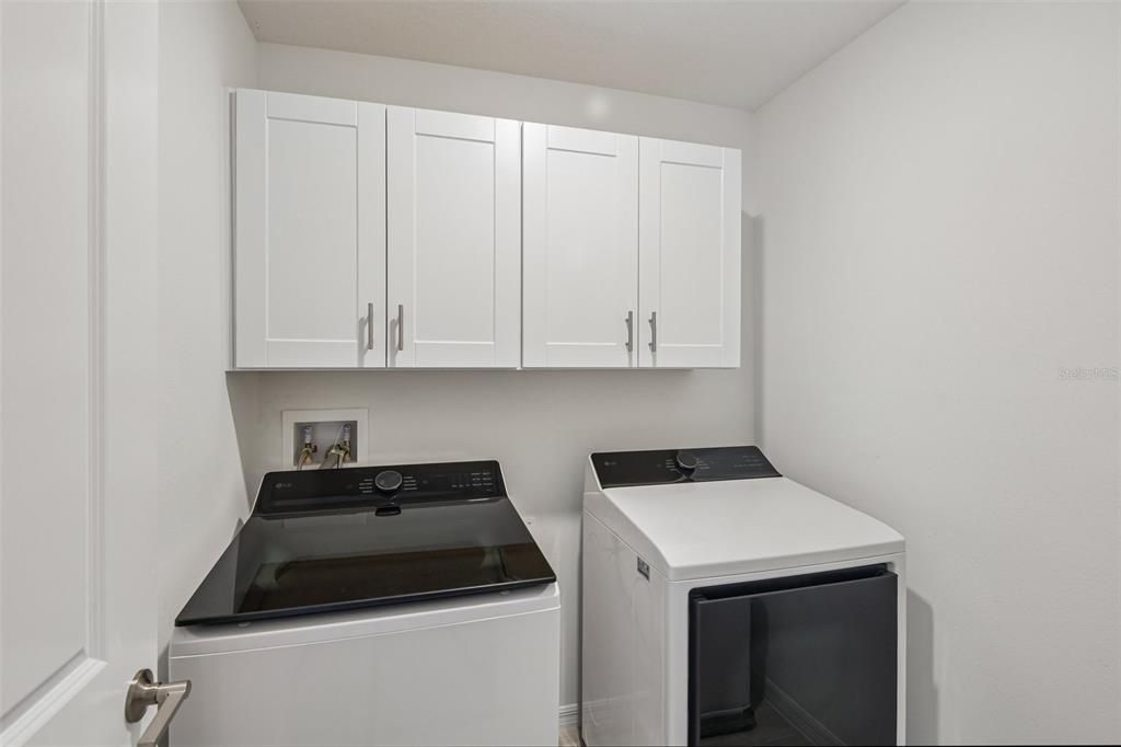 En Venta: $415,000 (4 camas, 2 baños, 1870 Pies cuadrados)