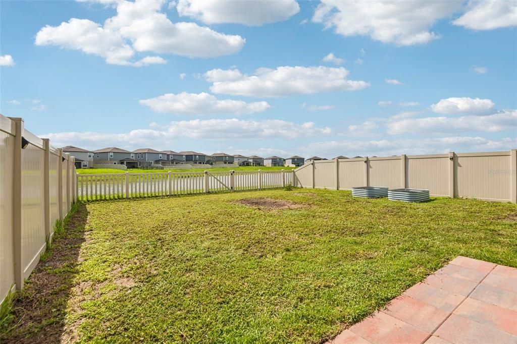 En Venta: $415,000 (4 camas, 2 baños, 1870 Pies cuadrados)