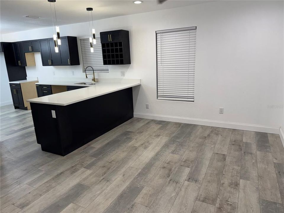 En Venta: $319,000 (3 camas, 2 baños, 922 Pies cuadrados)