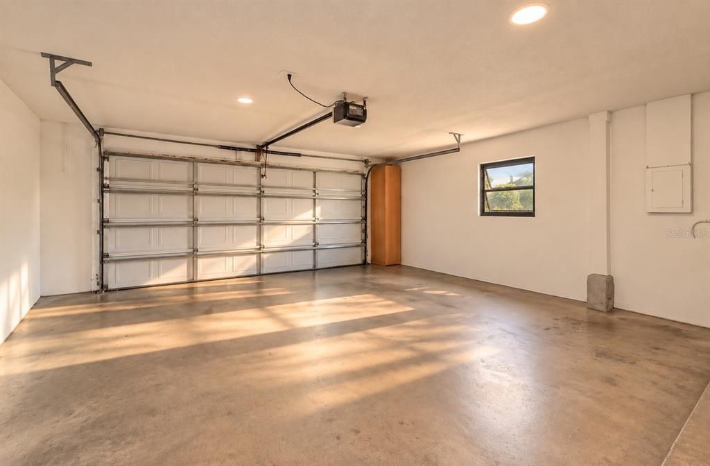 For Sale: $455,000 (3 beds, 2 baths, 2128 Square Feet)