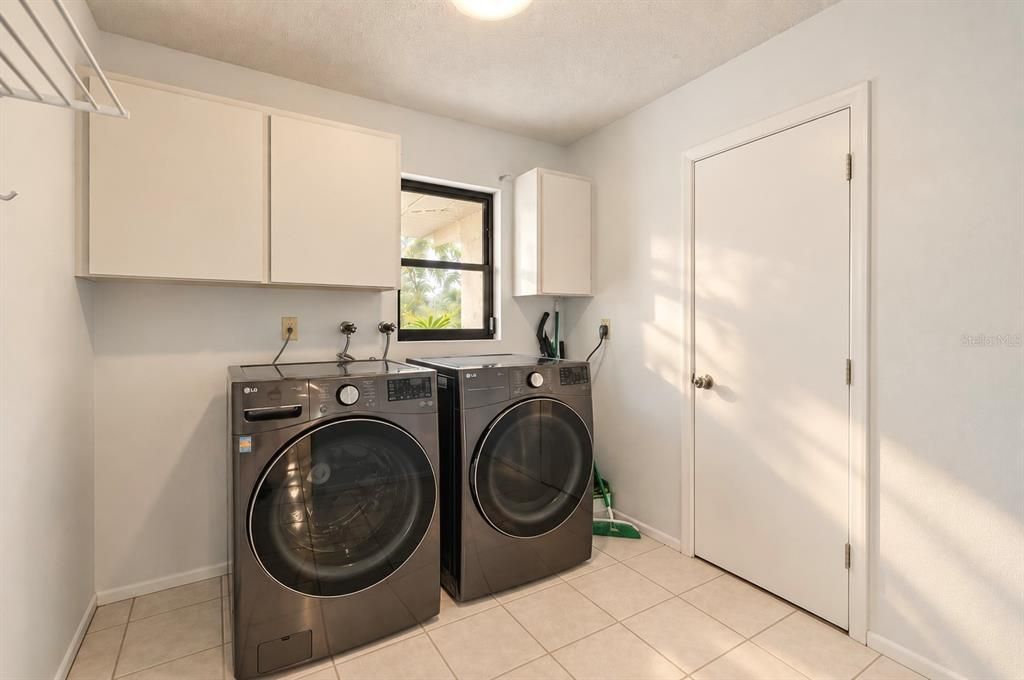 For Sale: $455,000 (3 beds, 2 baths, 2128 Square Feet)