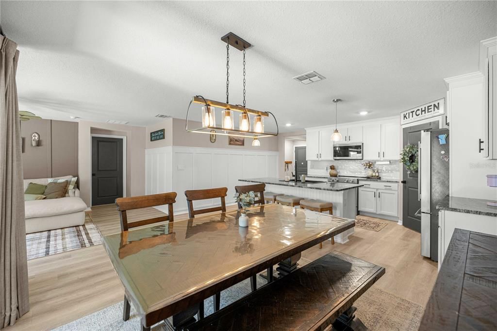 For Sale: $312,500 (4 beds, 2 baths, 1827 Square Feet)