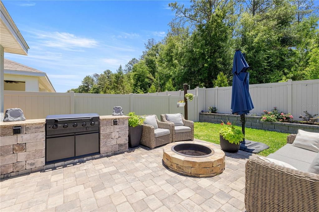 For Sale: $312,500 (4 beds, 2 baths, 1827 Square Feet)