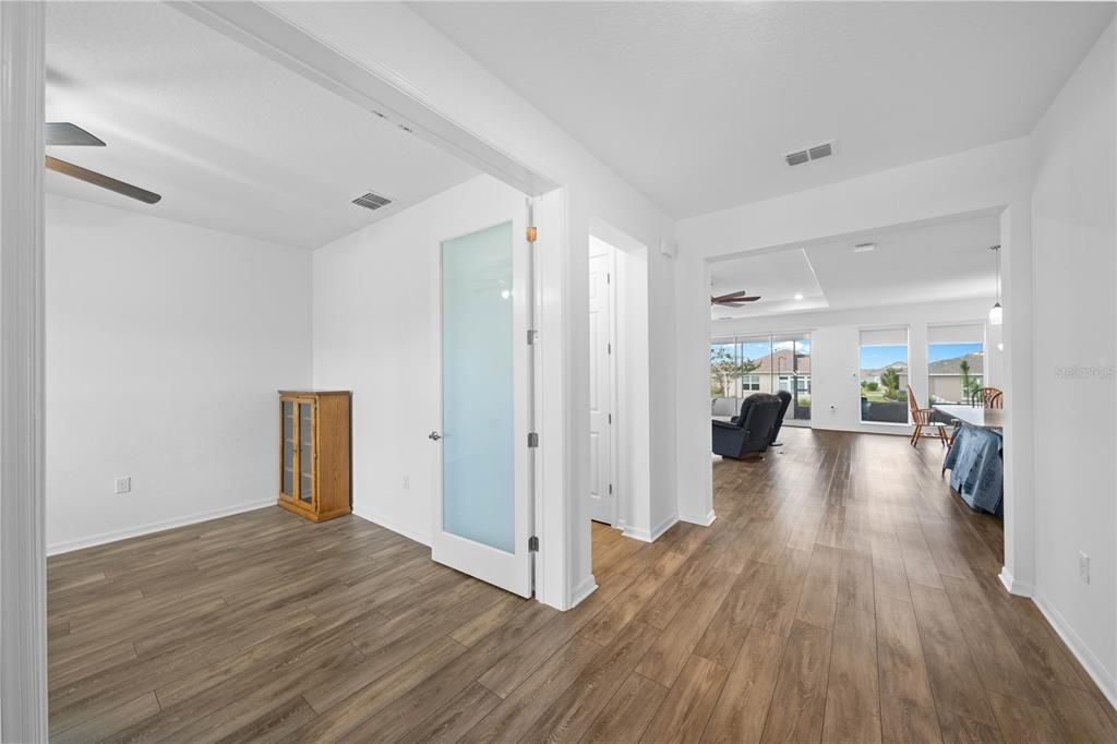 En Venta: $439,900 (3 camas, 2 baños, 2599 Pies cuadrados)