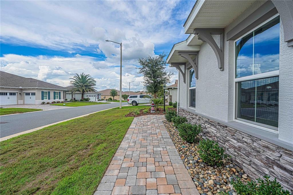 En Venta: $439,900 (3 camas, 2 baños, 2599 Pies cuadrados)