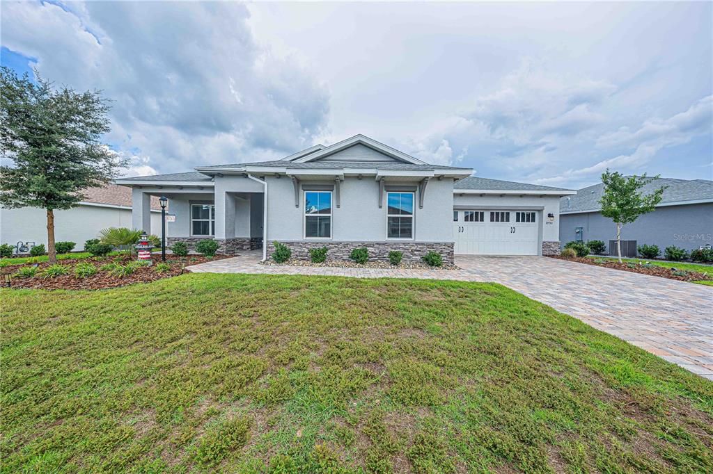 En Venta: $439,900 (3 camas, 2 baños, 2599 Pies cuadrados)