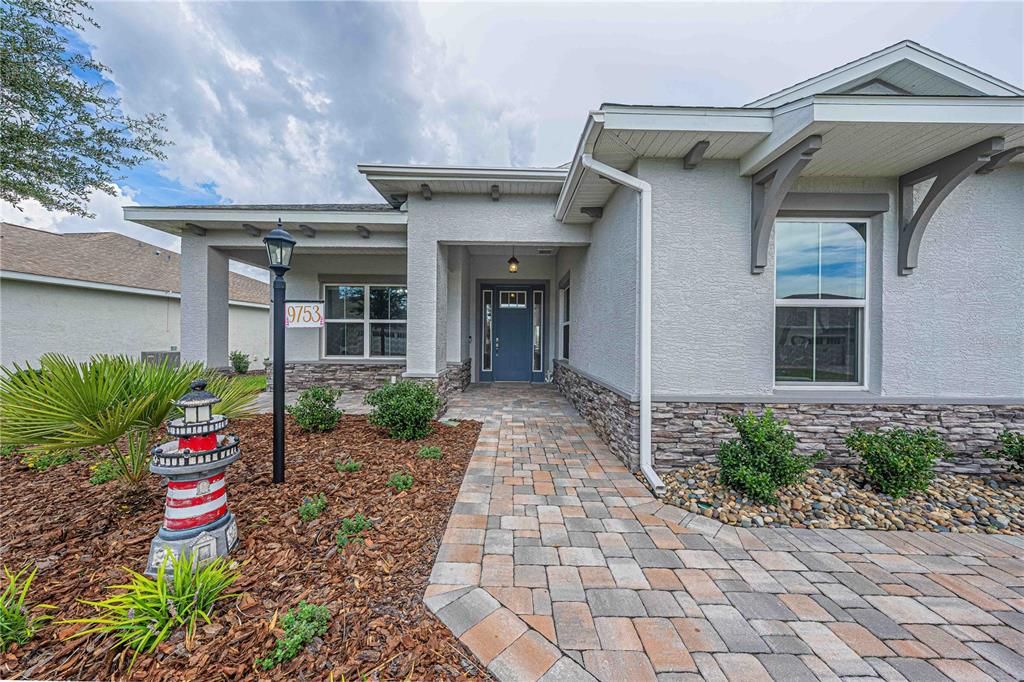 En Venta: $439,900 (3 camas, 2 baños, 2599 Pies cuadrados)