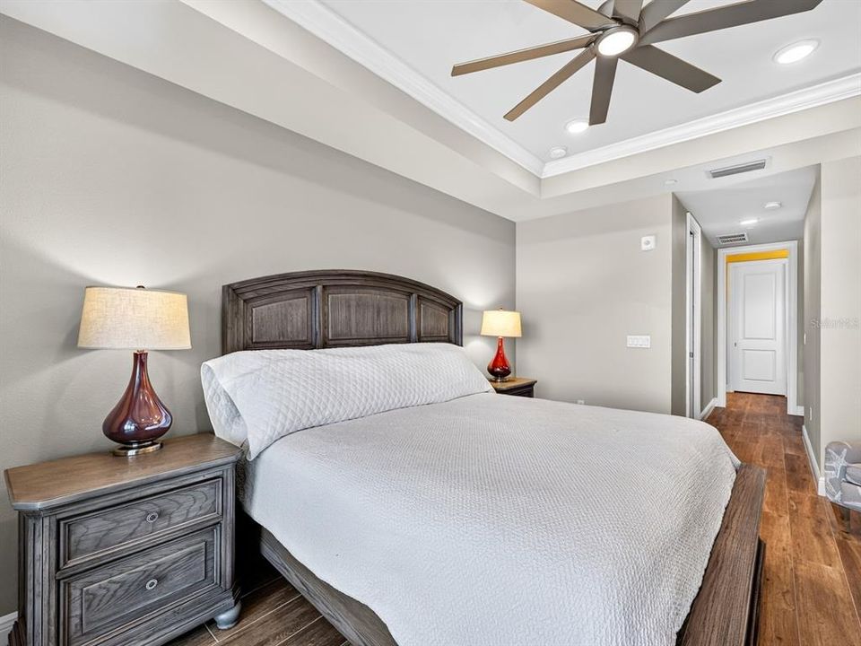 For Sale: $950,000 (3 beds, 2 baths, 1802 Square Feet)