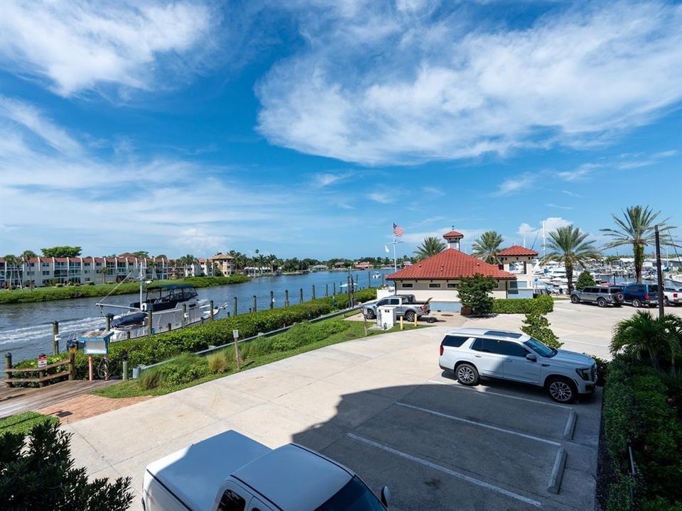 For Sale: $950,000 (3 beds, 2 baths, 1802 Square Feet)