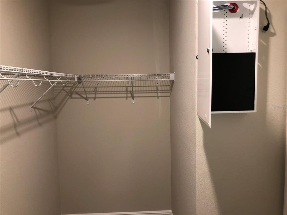 En Renta: $2,495 (4 camas, 2 baños, 1858 Pies cuadrados)