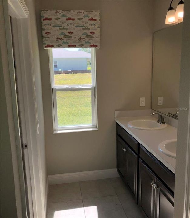 En Renta: $2,495 (4 camas, 2 baños, 1858 Pies cuadrados)
